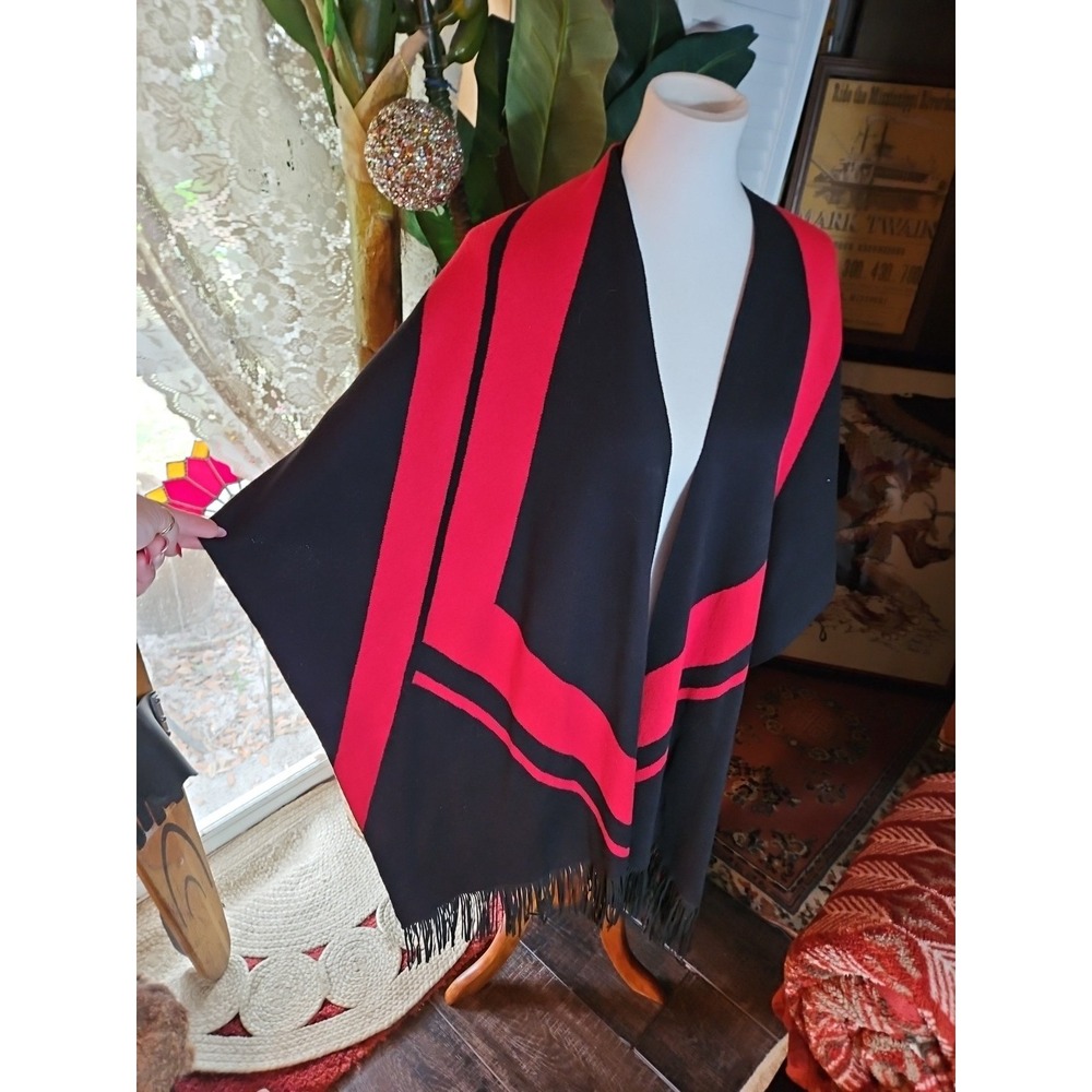 Chicos Cardigan Poncho Sweater Fringed Red/Black Soft Open Front Cape OSFM